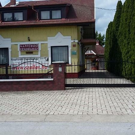 Hotel Napfürdő Vendégház Mezőkövesd Exterior foto